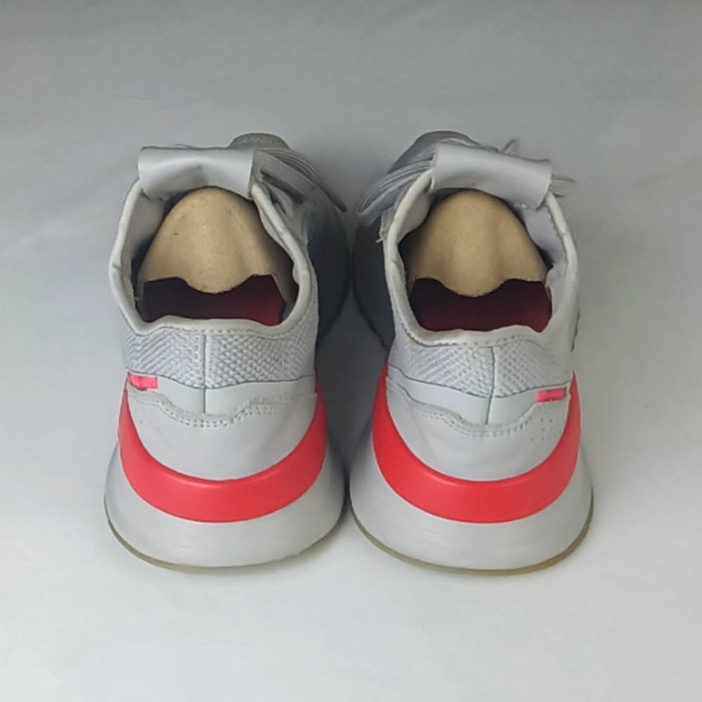 Adidas Womens Shoes. - Picture 2 of 11